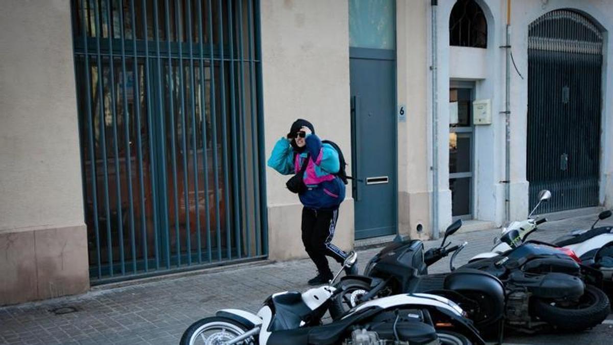 Alerta por viento hoy en Barcelona y Catalunya: así puedes modificar tu jornada de trabajo, según el Estatuto de los Trabajadores