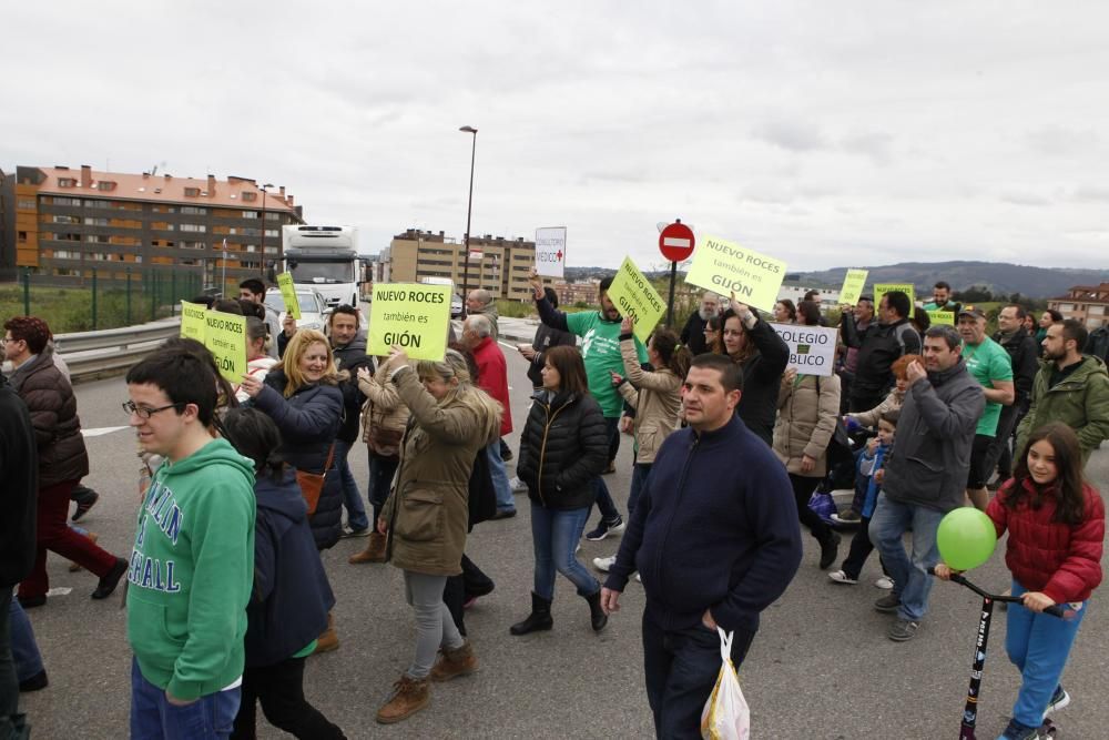 Manifestación de los vecinos de Nuevo Roces