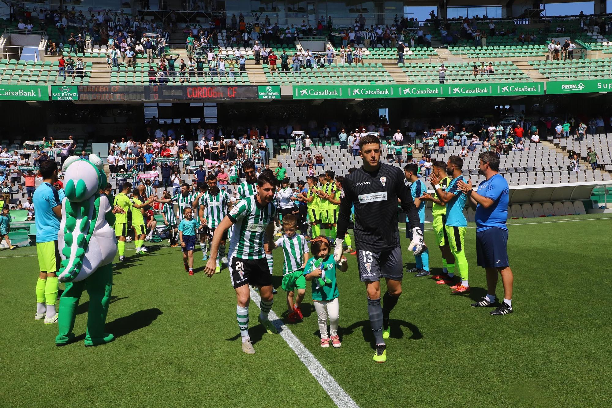 Las imágenes del Córdoba CF-AD Ceuta CF