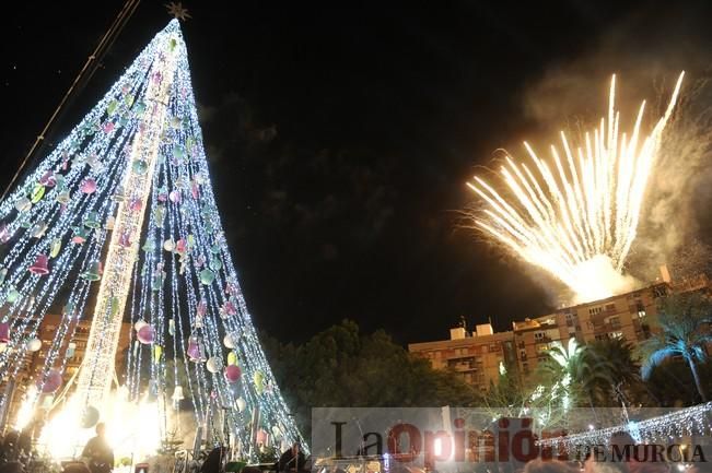 Encendido del Gran Árbol de Navidad de la Plaza Circular de Murcia