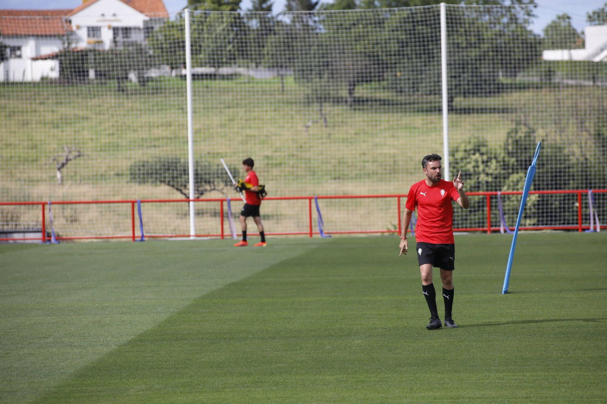 Así fue el primer entrenamiento de la era Albés en el Sporting (en imágenes)