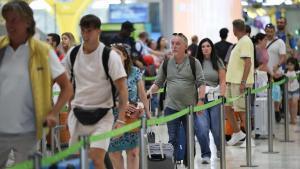 Els aeroports espanyols marquen un nou rècord amb 67 milions de passatgers internacionals fins al juliol