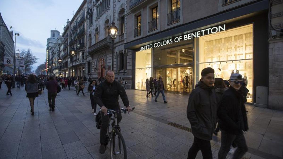 Tienda de United Colors of Benetton en el centro de Barcelona.