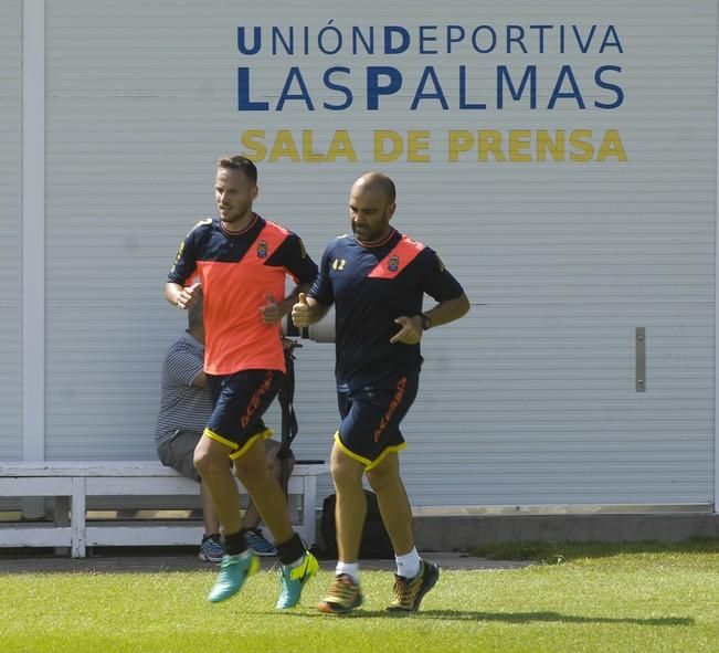 ENTRENAMIENTO DE LA UD LAS PALMAS Y ENTREVISTGA ...