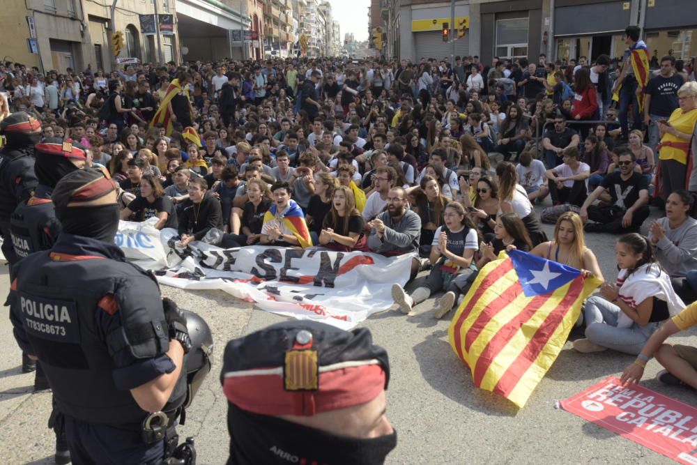 Respostes a la sentència: manifestació davant la caserna de la Guàrdia Civil