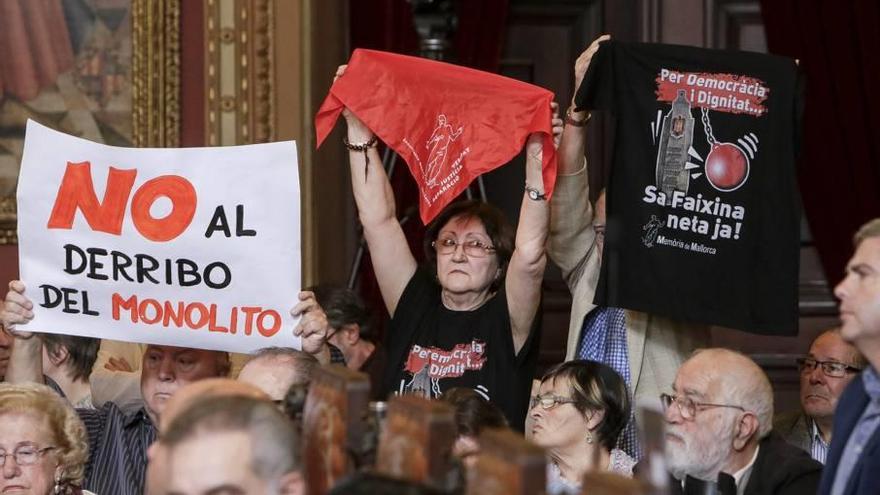 La preservación del monolito ha sido reivindicada hasta en ocho ocasiones en el pleno de Cort.