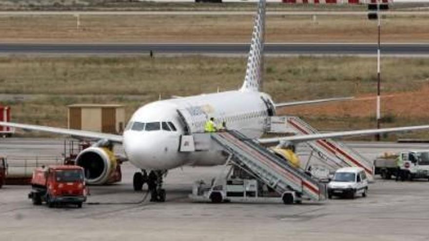 Un intruso obliga a aplazar el aterrizaje de un vuelo de A Coruña