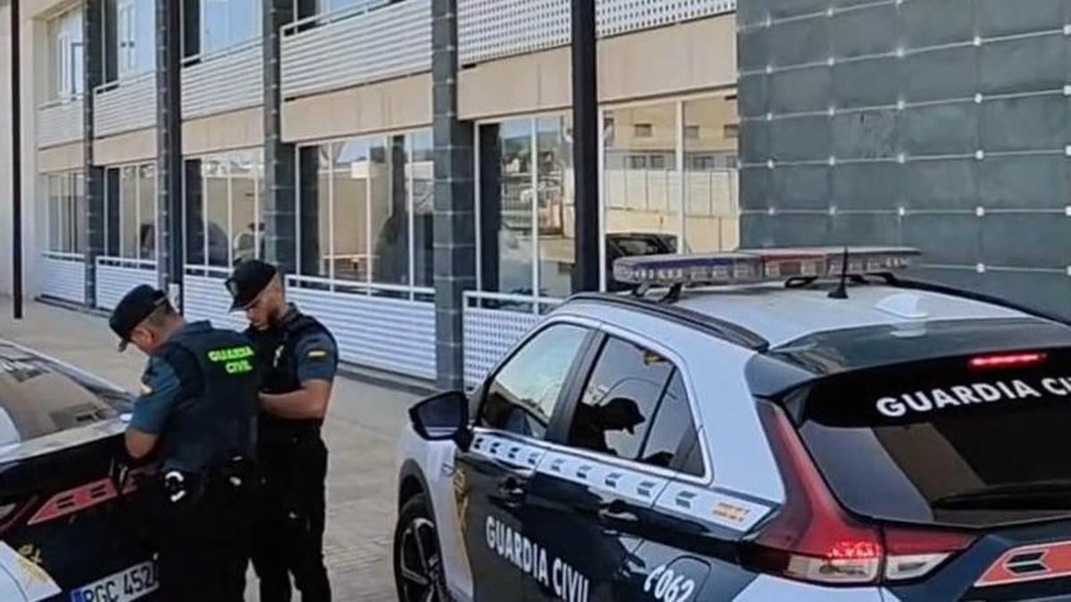 Agentes de la Guardia Civil.