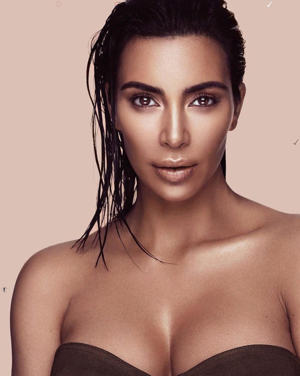 Kim Kardashian primer plano