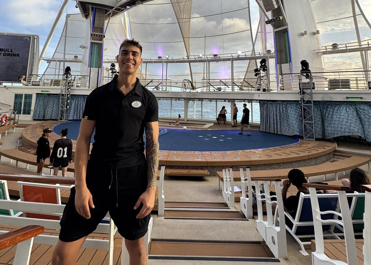 Genís Rovira, en el Acqua Theater del 'Allure of the Seas'.