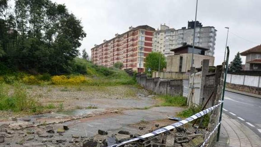 El muro de la finca de Begano vuelve a ceder