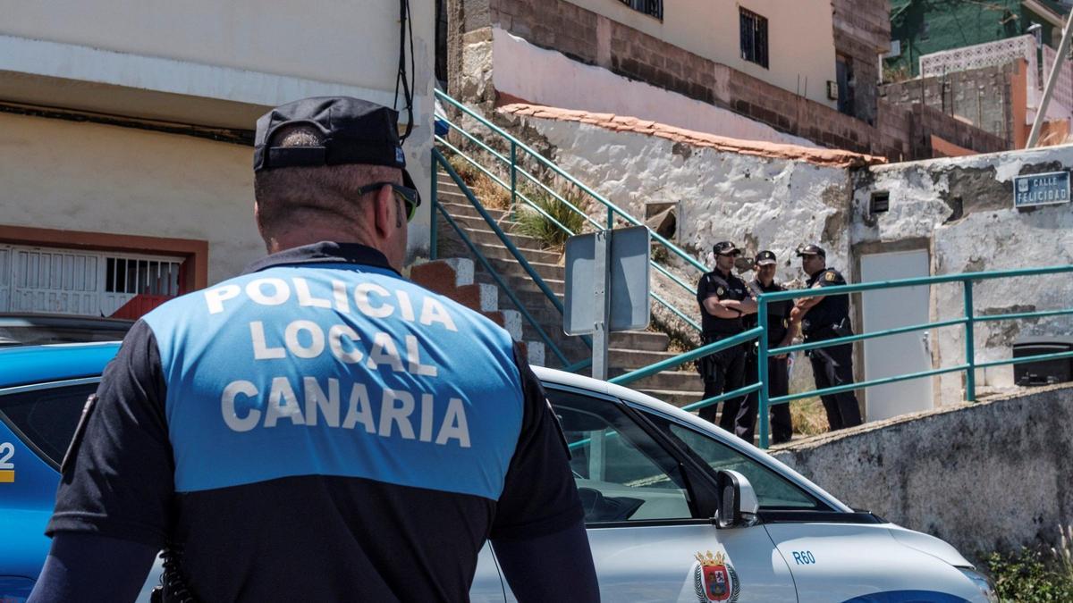 Imagen de archivo de la Policía Local y la Nacional en Las Palmas de Gran Canaria