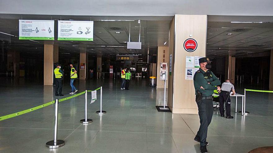 Un incendio deja sin electricidad a todo el aeropuerto menos la torre de control | DI  