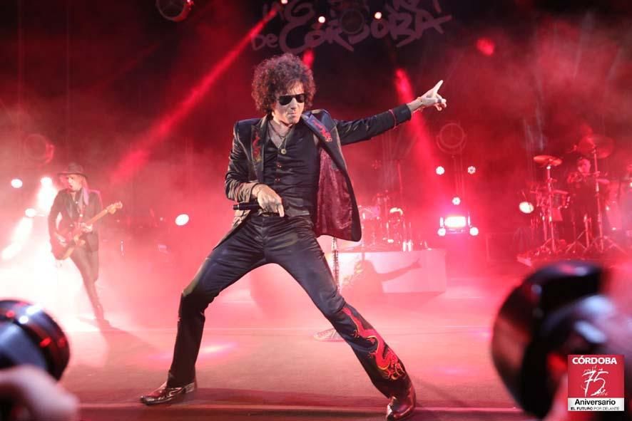 FOTOGALERÍA / Concierto de Enrique Bunbury en el Festival de la Guitarra