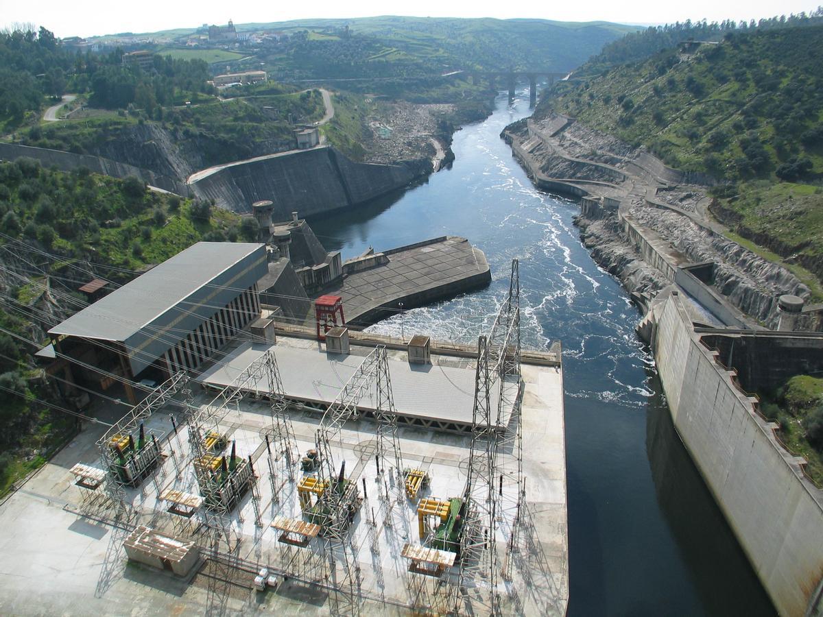 Imagen de archivo de la presa de Alcántara, la de mayor capacidad de producción hidroeléctrica de Extremadura.