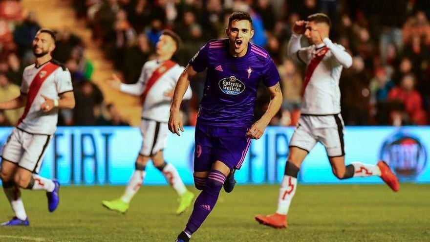 Maxi celebra el segundo gol del Celta. // LOF