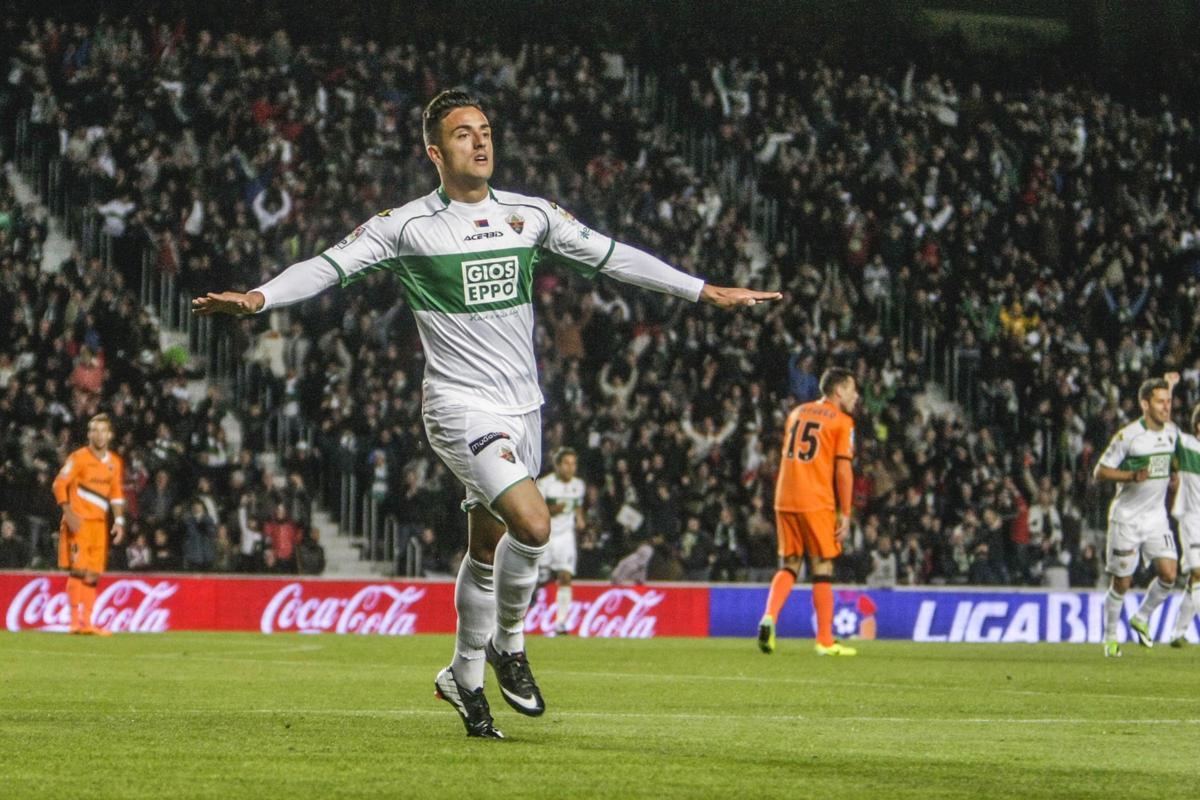 Cristian Herrera celebra su gol al Valencia en 2013.