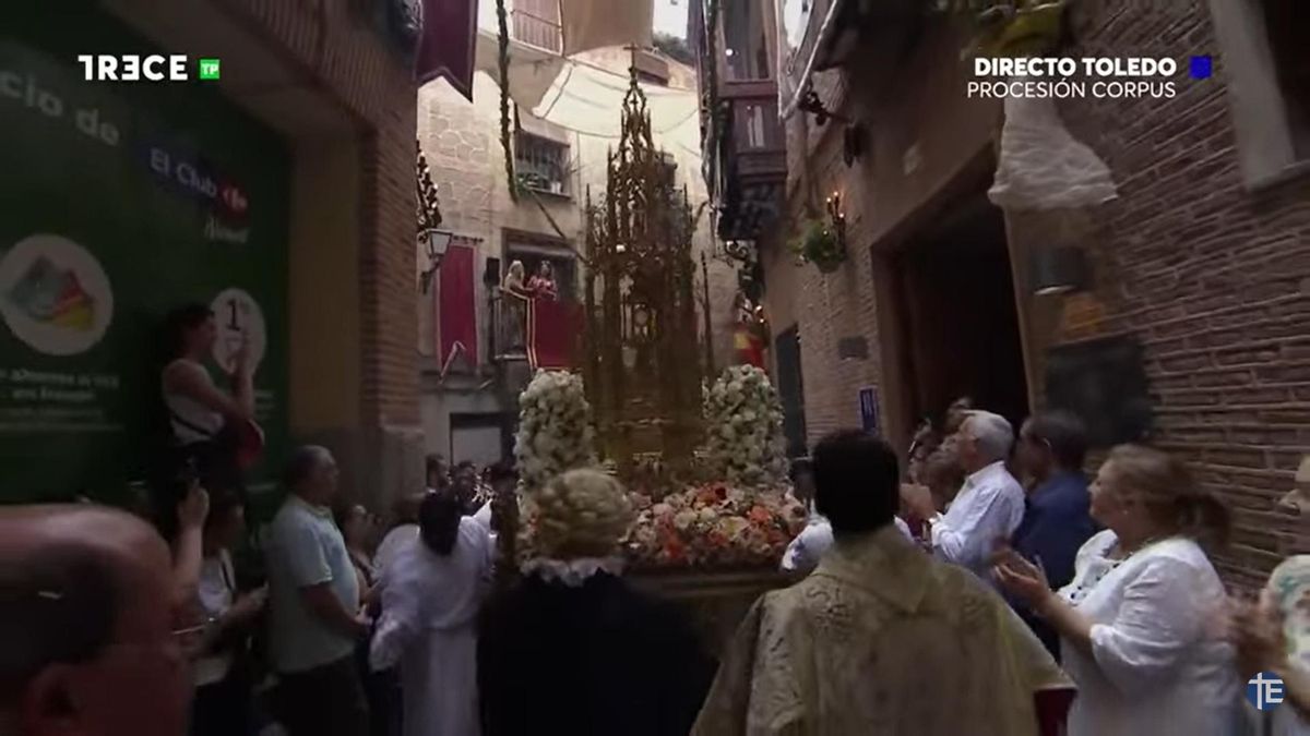 El Corpus de Toledo sigue su recorrido