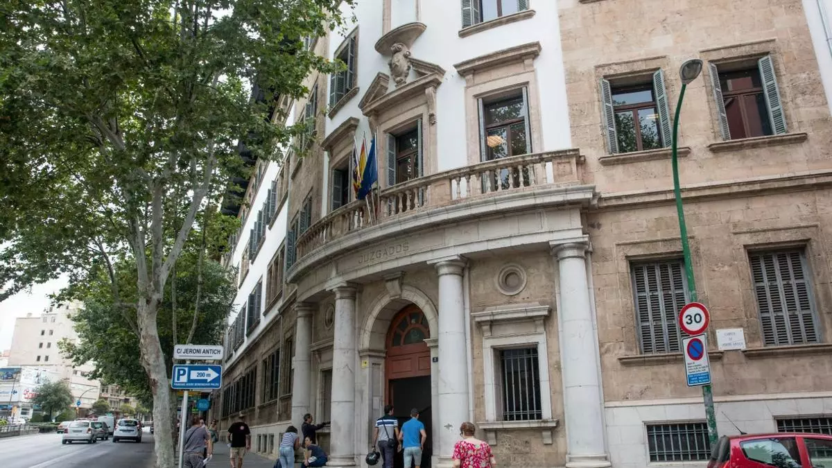 Cuatro años de cárcel por un atraco a punta de cuchillo en un ascensor