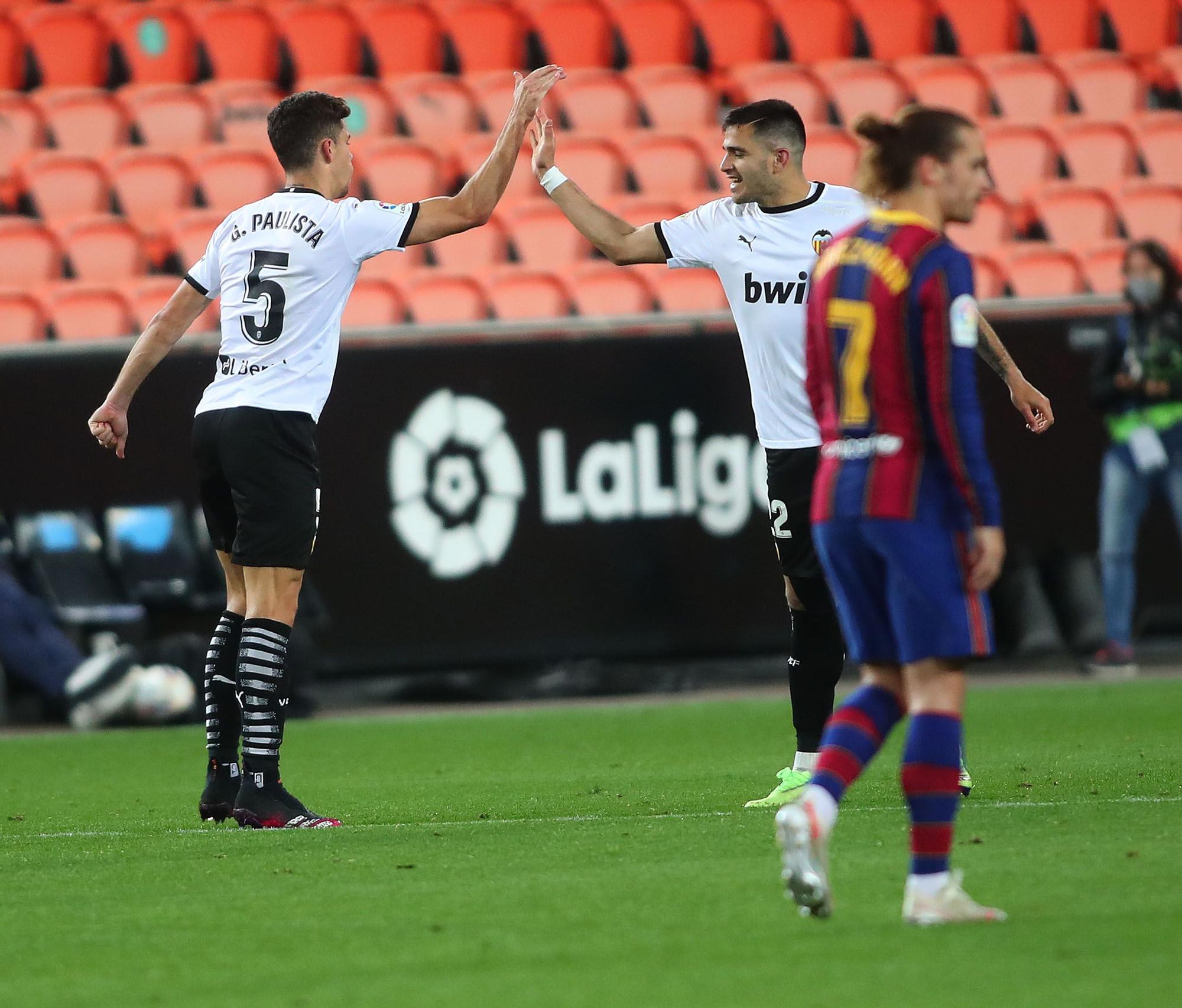 Todas las imágenes del partido entre el Valencia CF y el Barcelona