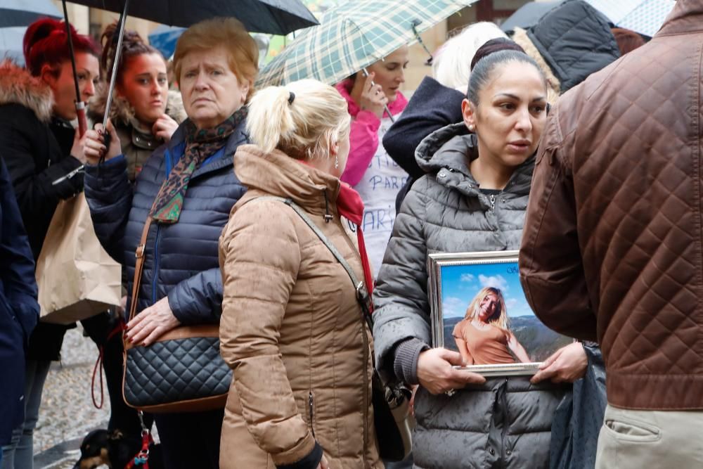 Emotivo minuto de silencio en Gijón por Paz Fernández