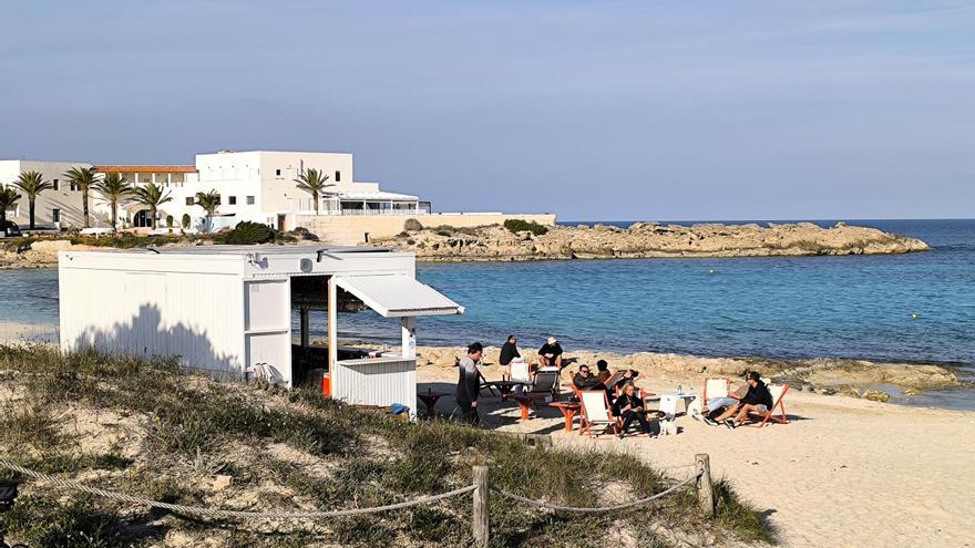 Los quioscos de Formentera abren sus puertas tras un mes cerrados