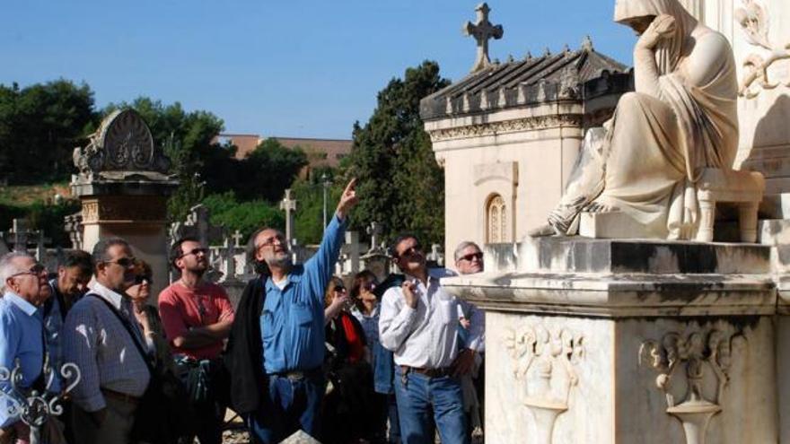 Ruta cultural sobre el patrimonio del cementerio.