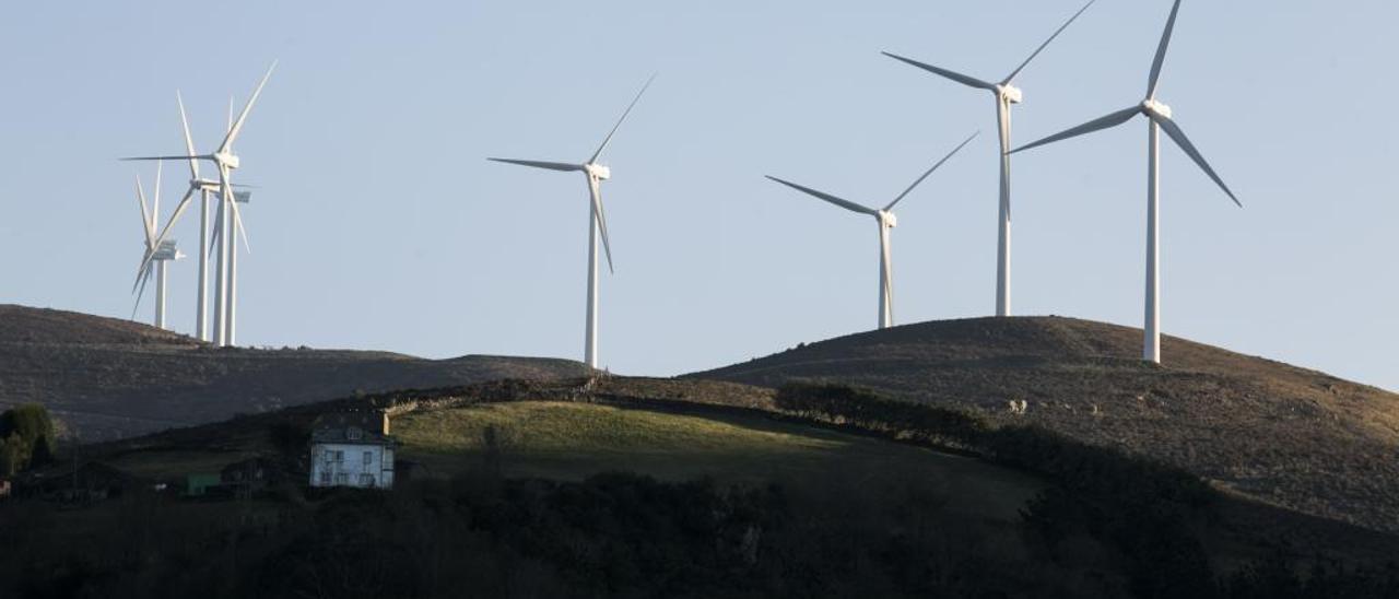 Los molinos de viento asturianos crecen hasta los 150 metros