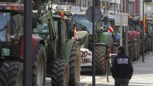 Los agricultores de Zamora y León se han adelantado a la protesta general con esta tractorada el 1 de febrero.