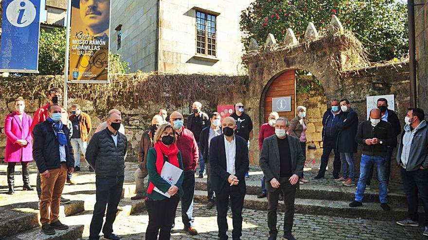 Imagen de los asistentes a la reunión del BNG y el sector. |   // I.ABELLA