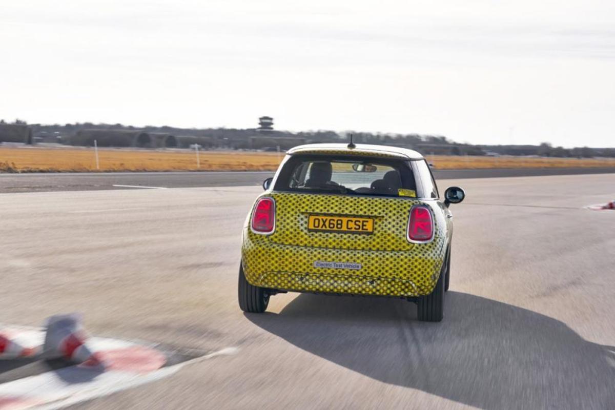 Probamos en primicia el futuro Mini eléctrico