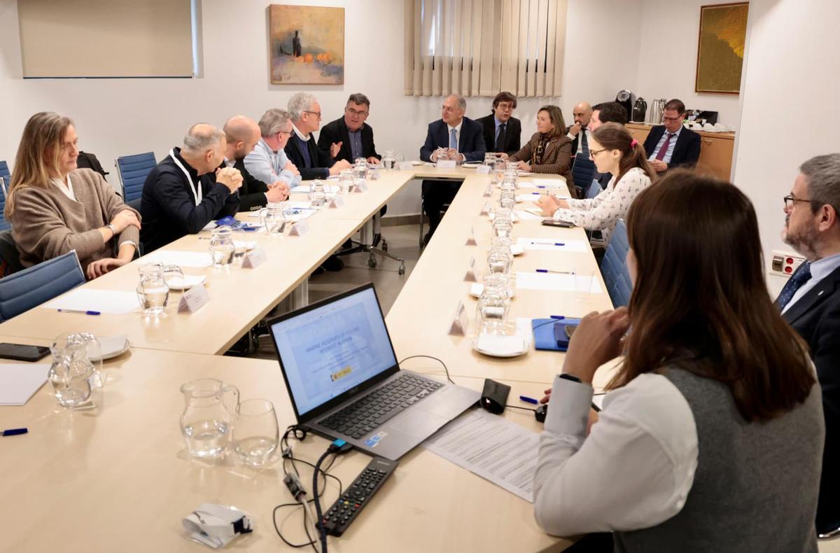 El comisario ha mantenido varias reuniones de trabajo