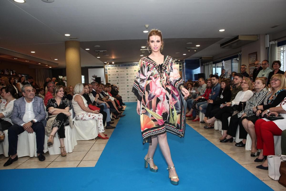 Desfile de moda con Higinio Mateu y Dolores Cortés