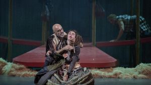 La Compañía Nacional de Teatro Clásico (CNTC) llega al Festival Internacional de Teatro Clásico de Almagro con una nueva producción de Fuenteovejuna, de Lope de Vega, diriga por Rakel Camacho.