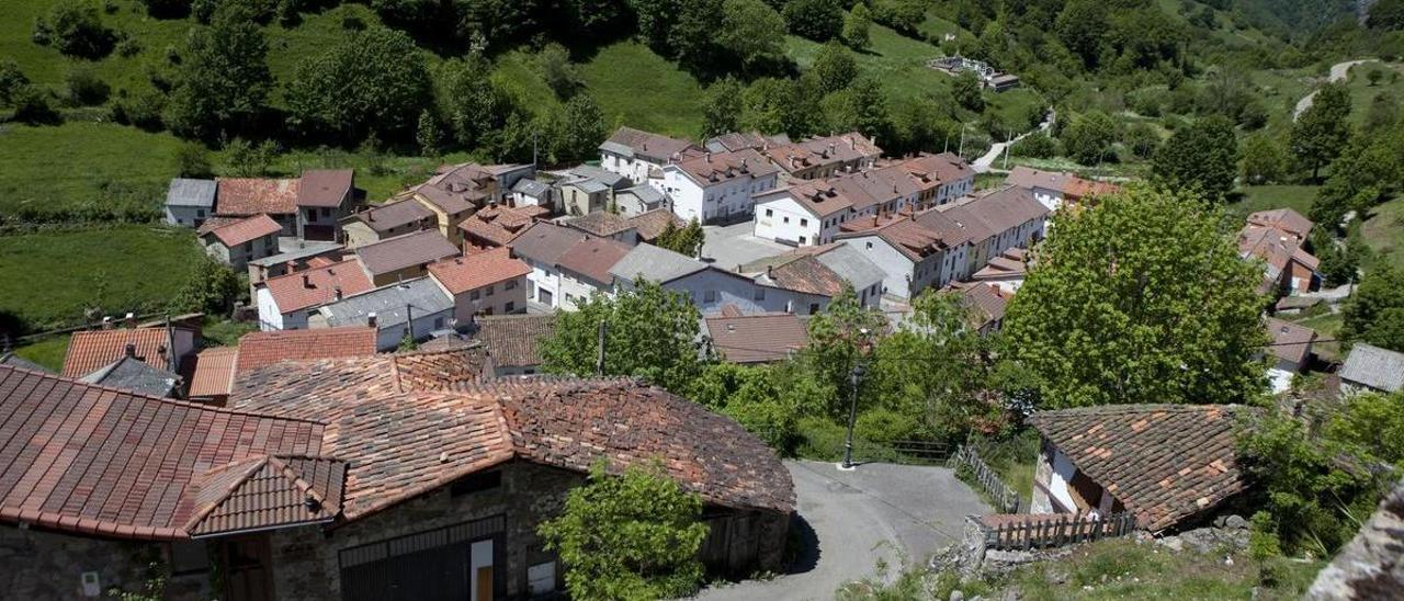 Vista general del pueblo de Tarna