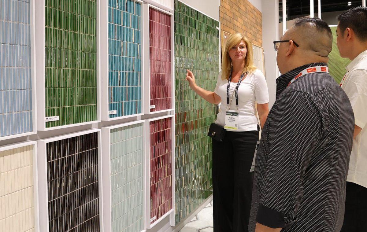 Muestra de producto en las primeras horas de la feria.