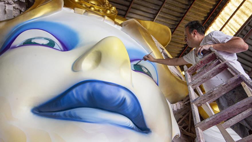 El Gremio de Artistas carga contra la Séptima categoría por suponer un &quot;paso atrás&quot;  para las Hogueras