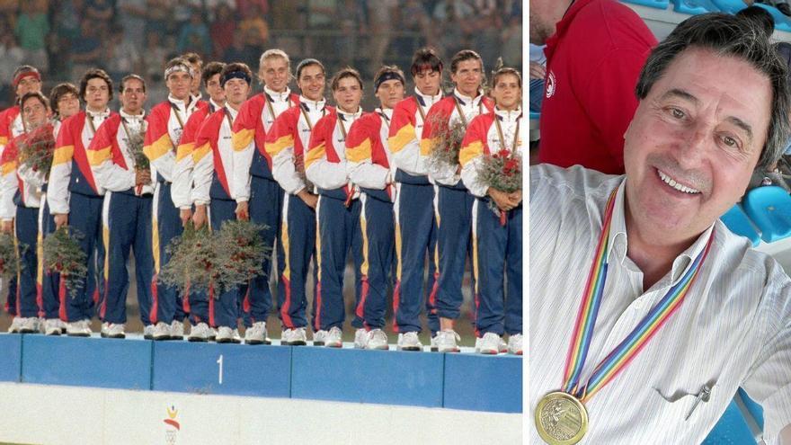 Li roben les medalles d’or aconseguides a Barcelona-92 mentre assisteixen a un funeral