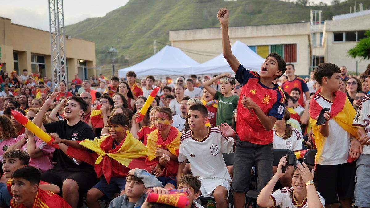 "Soy seguidor de Pedri, pero del Madrid, ¡eh!": Tegueste vive la final del Mundial 2026