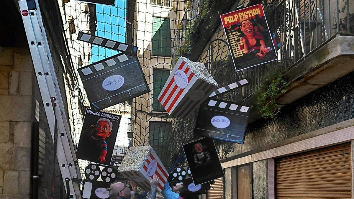 Solsona ja llueix de Carnaval amb les Enramades dels carrers