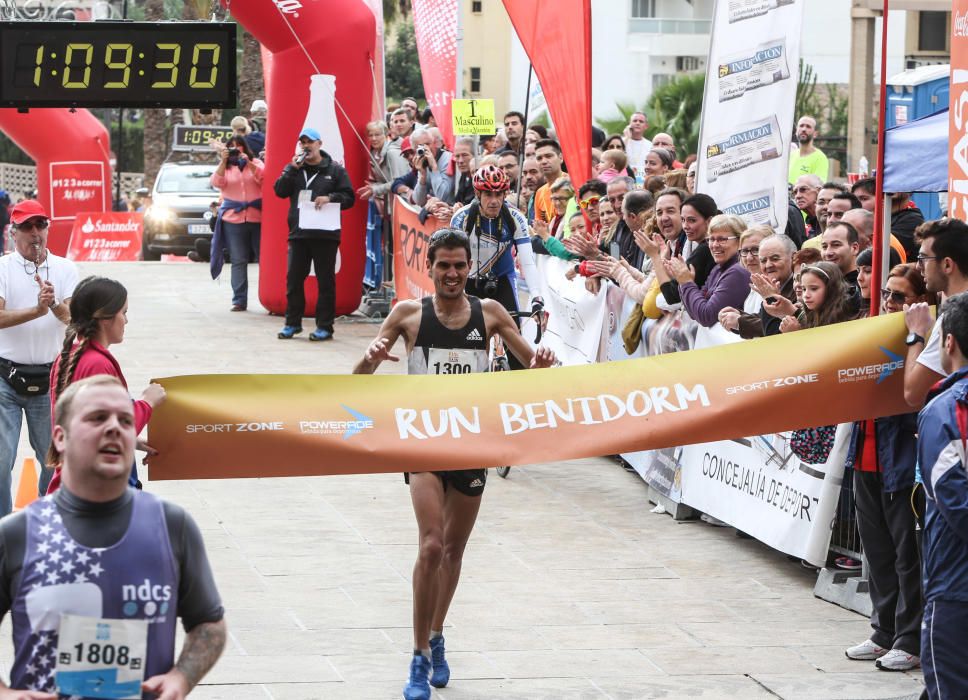 Los veteranos atletas triunfan en la prueba de Benidorm que reunió a más de 2.500 deportistas.