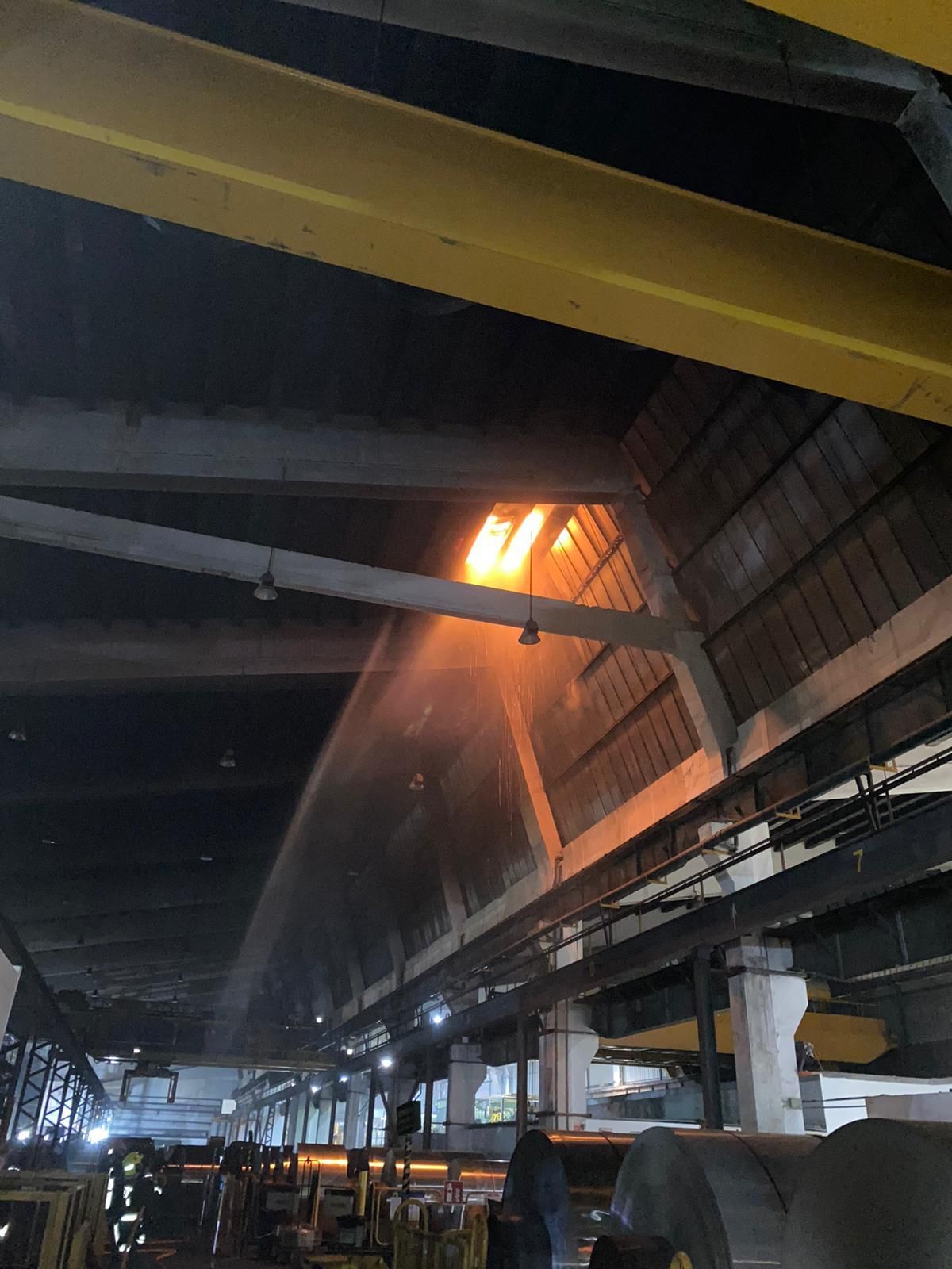 Incendio en una empresa de aluminio en Alicante