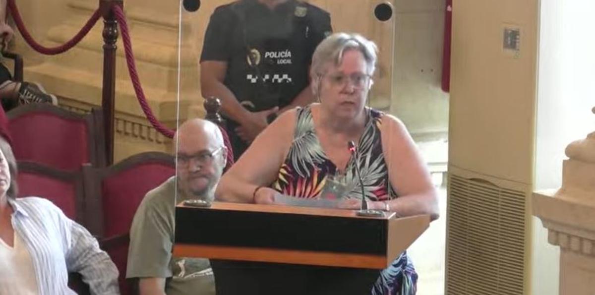 Marisol Troncoso, durante su intervención en el pleno, ayer.