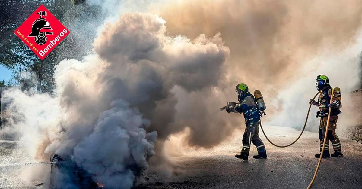 La gran humareda que ha provocado el incendio