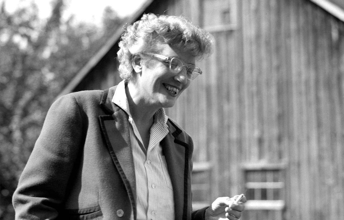 La escritora May Sarton.