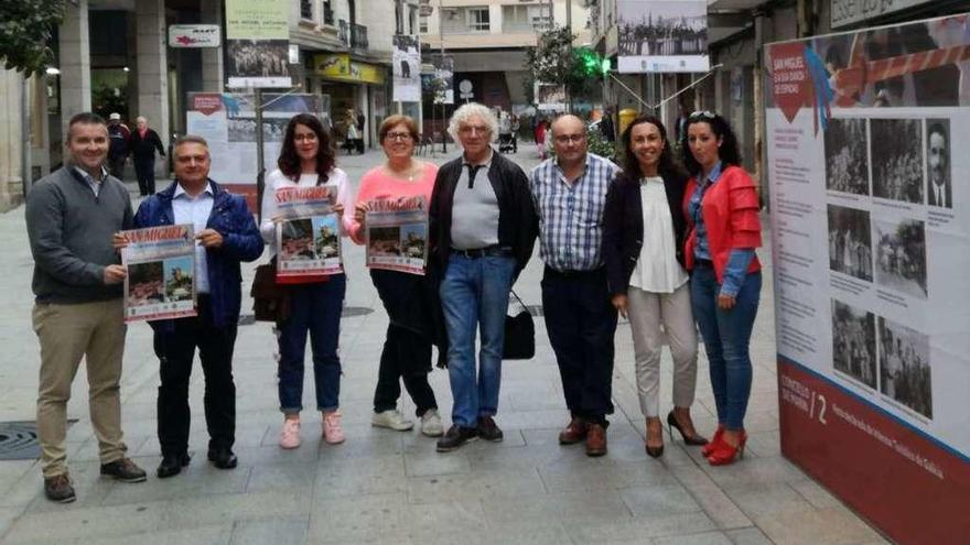 La presentación de la fiesta se realizó ayer en la Rúa do Sol de Marín. // Santos Álvarez