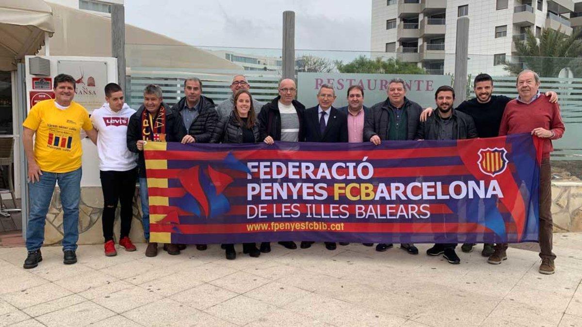 El directivo Pau Vilanova, en la recepción con los peñistas baleares