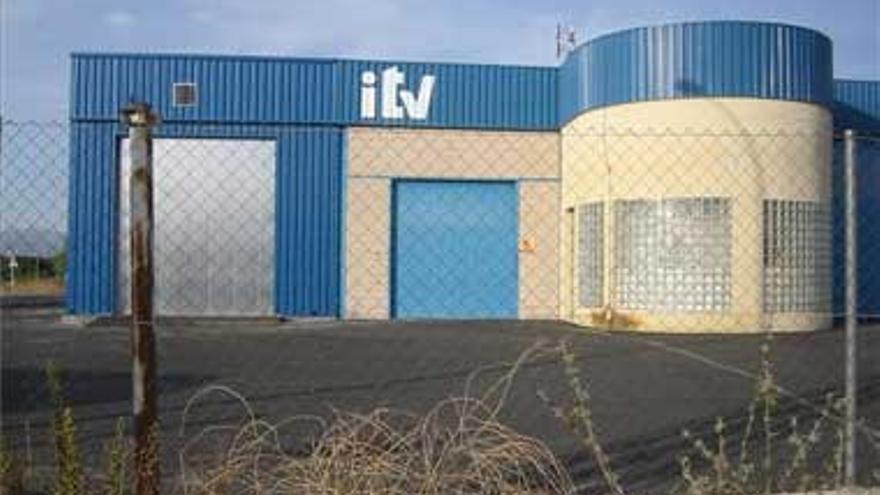 Valdefuentes reclama una ITV para la zona de Montánchez