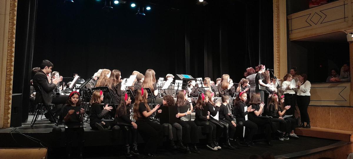 GALERÍA | El Festival de Navidad de los colegios y la Escuela de Música de Toro, en imágenes