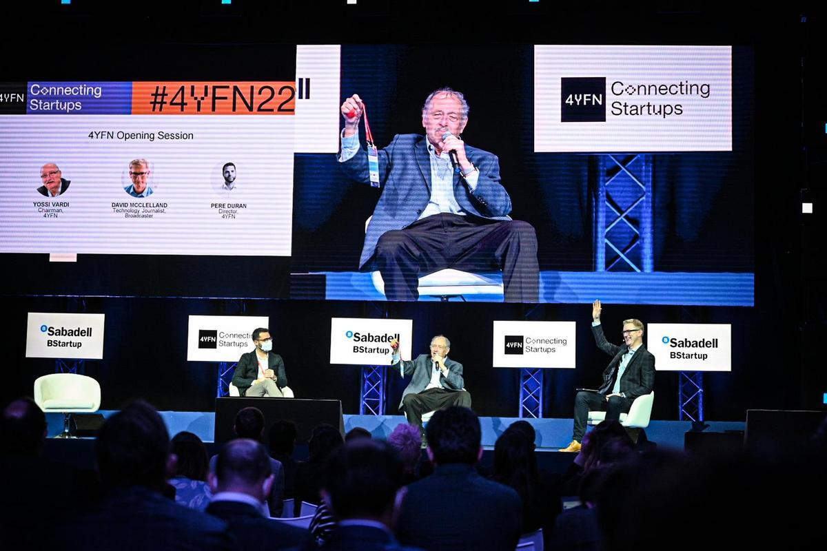 Pere Durán (director general del 4YFN) y Yossi Vardi (presidente), en la inauguración del salón del 2022 Pere Durán (director general del 4YFN) y Yossi Vardi (presidente), en la inauguración del salón del 2022